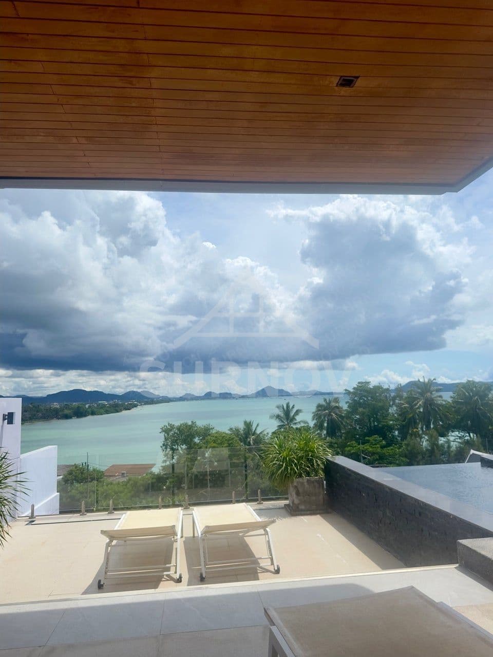 3-bedrooms Private Pool Villa on Rawai