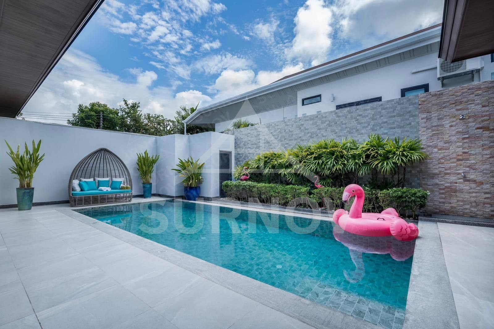 3-bedrooms Private Pool Villa on Chalong
