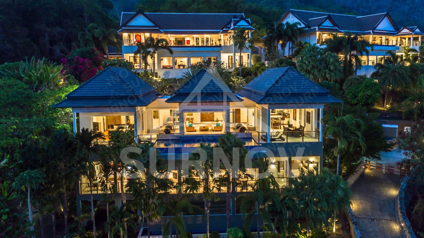 4-bedrooms Private Pool Villa on Rawai