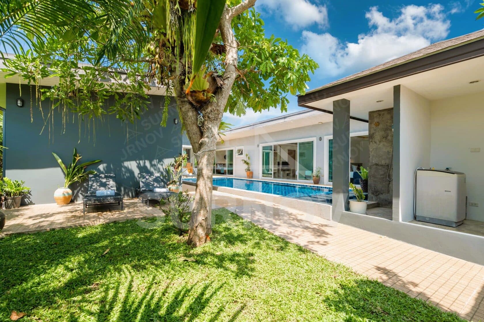 5-bedrooms Private Pool Villa on Cherngtalay