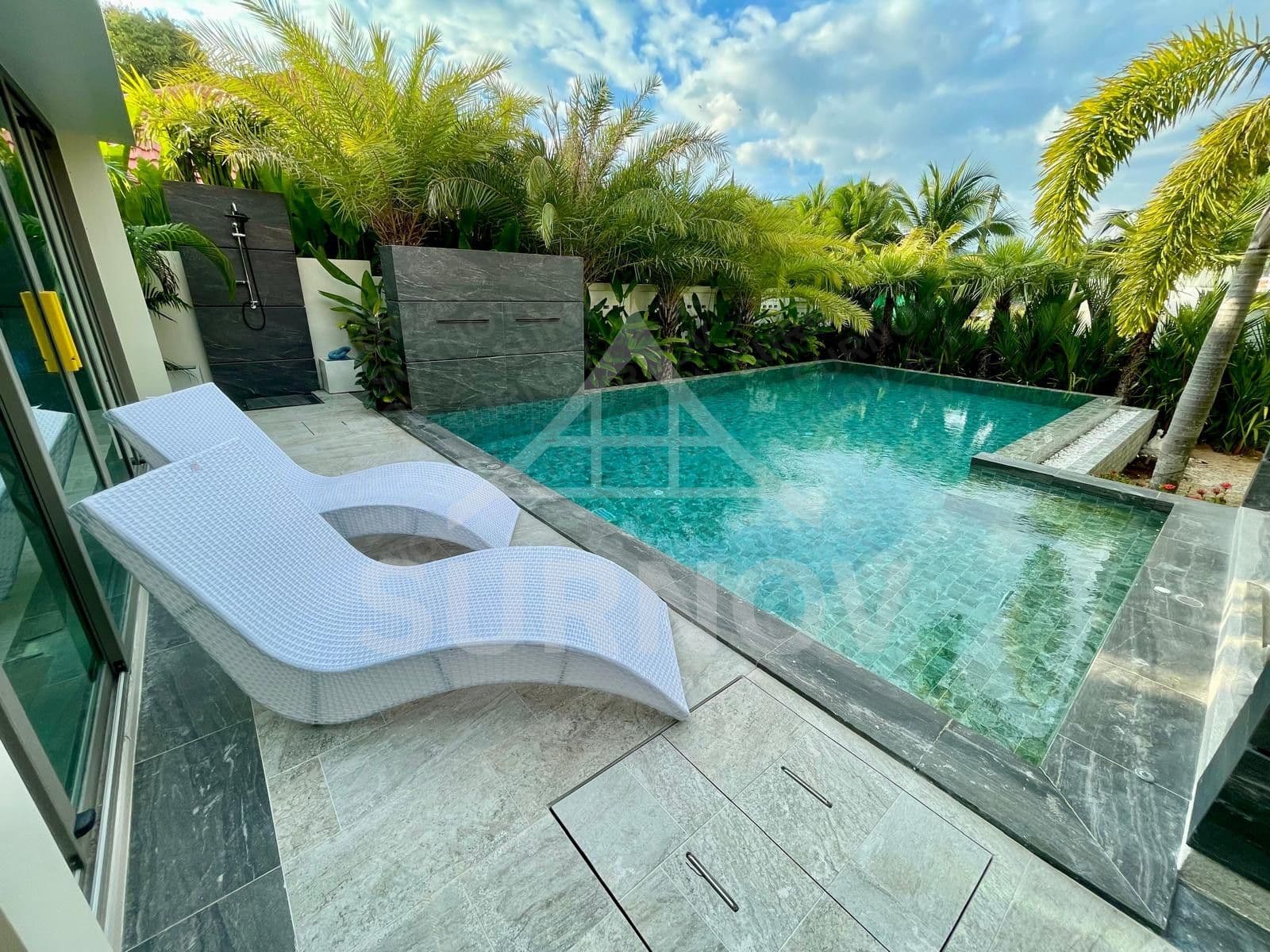 3-bedrooms Private Pool Villa on Rawai