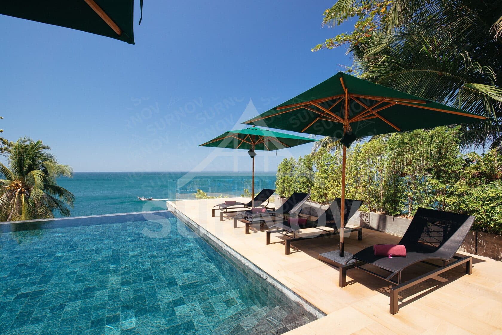 8-bedrooms Private Pool Villa on Kata