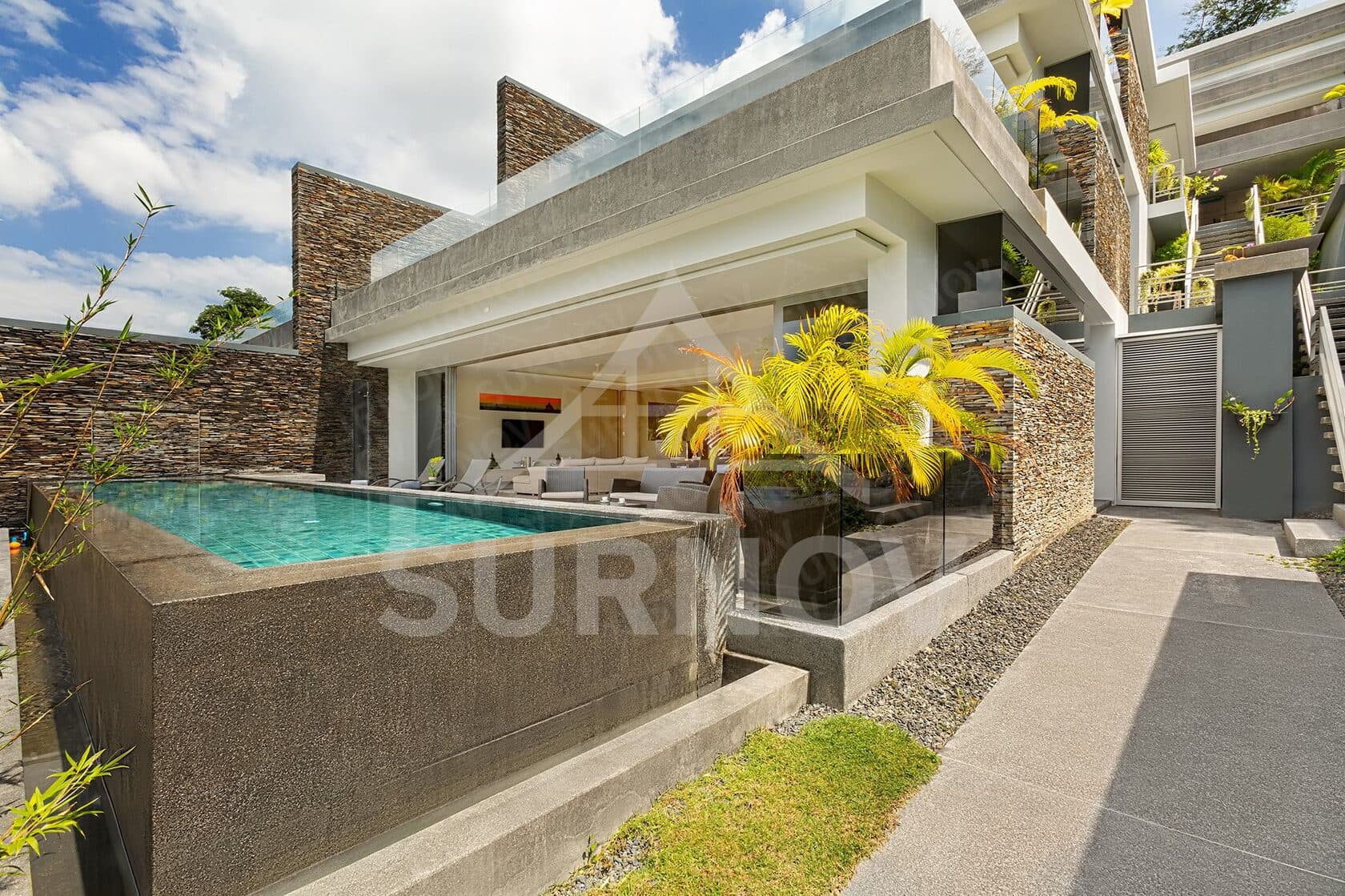3-bedrooms Common Pool Condo on Bang Tao