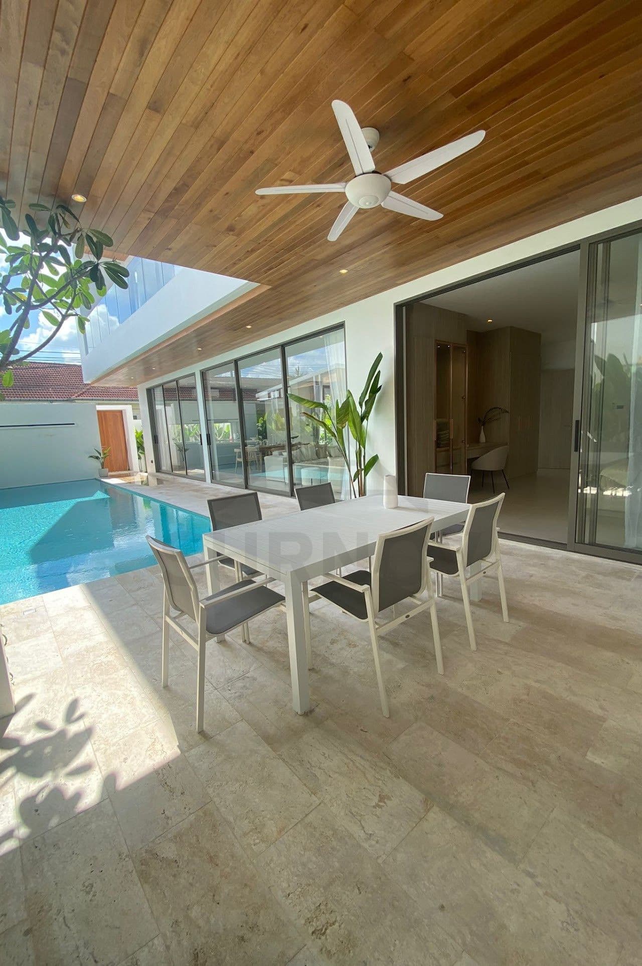5-bedrooms Private Pool Villa on Chalong