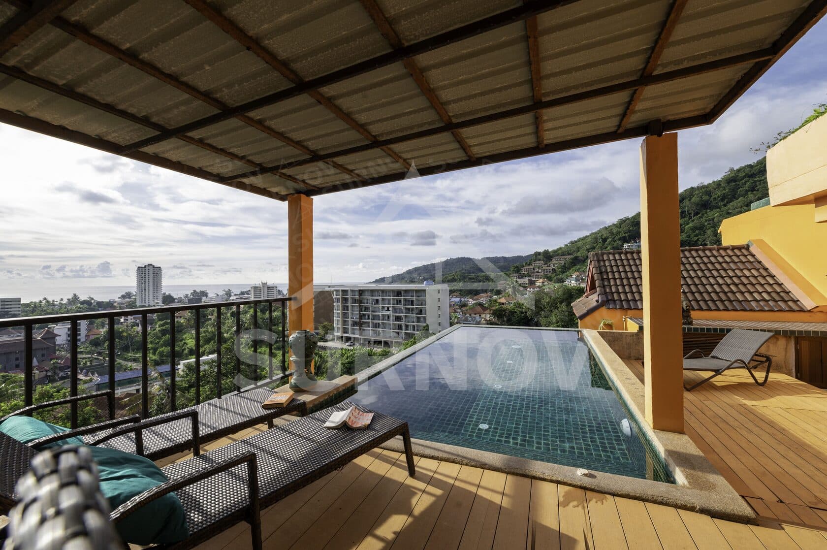 3-bedrooms Private Pool Villa on Karon