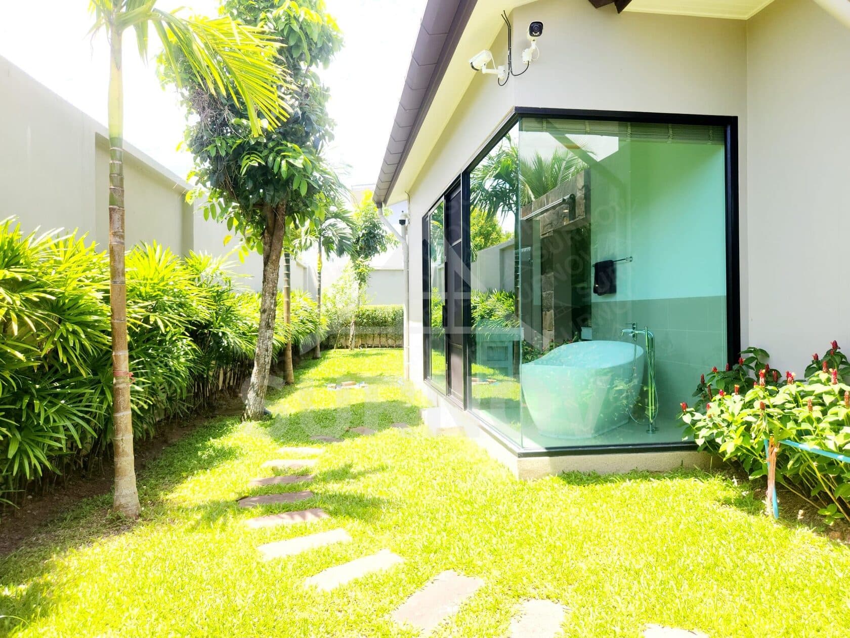 3-bedrooms Private Pool Villa on Thalang