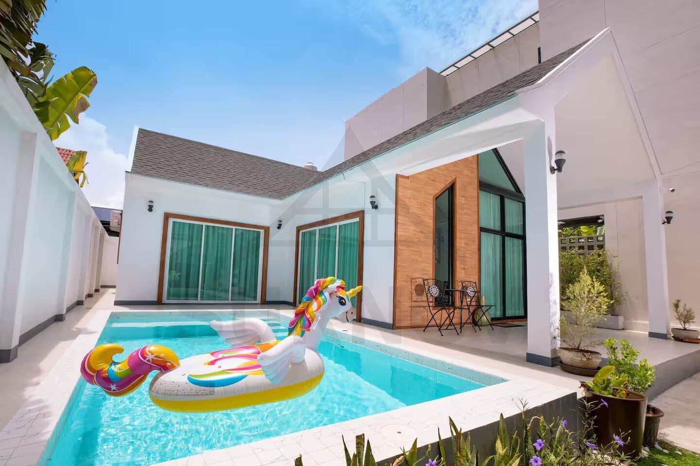 2-bedrooms Private Pool Villa on Rawai