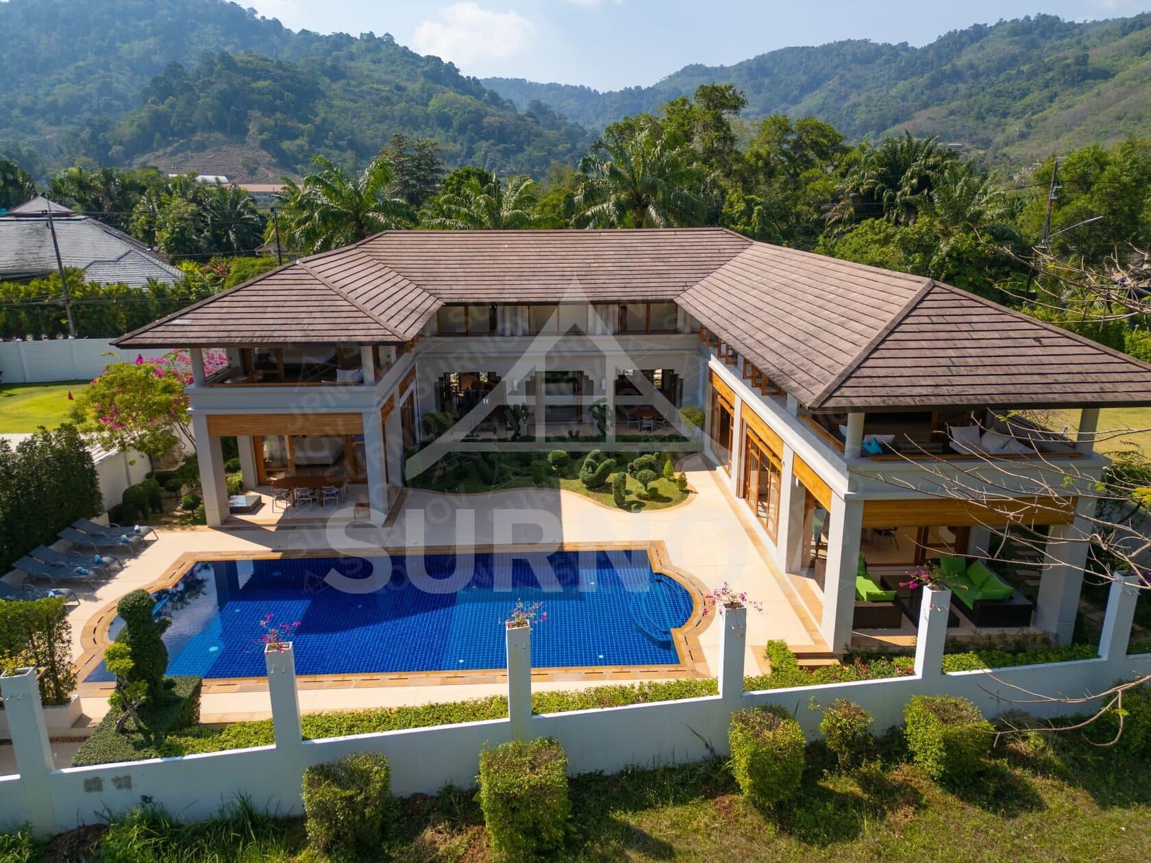 5-bedrooms Private Pool Villa on Kathu
