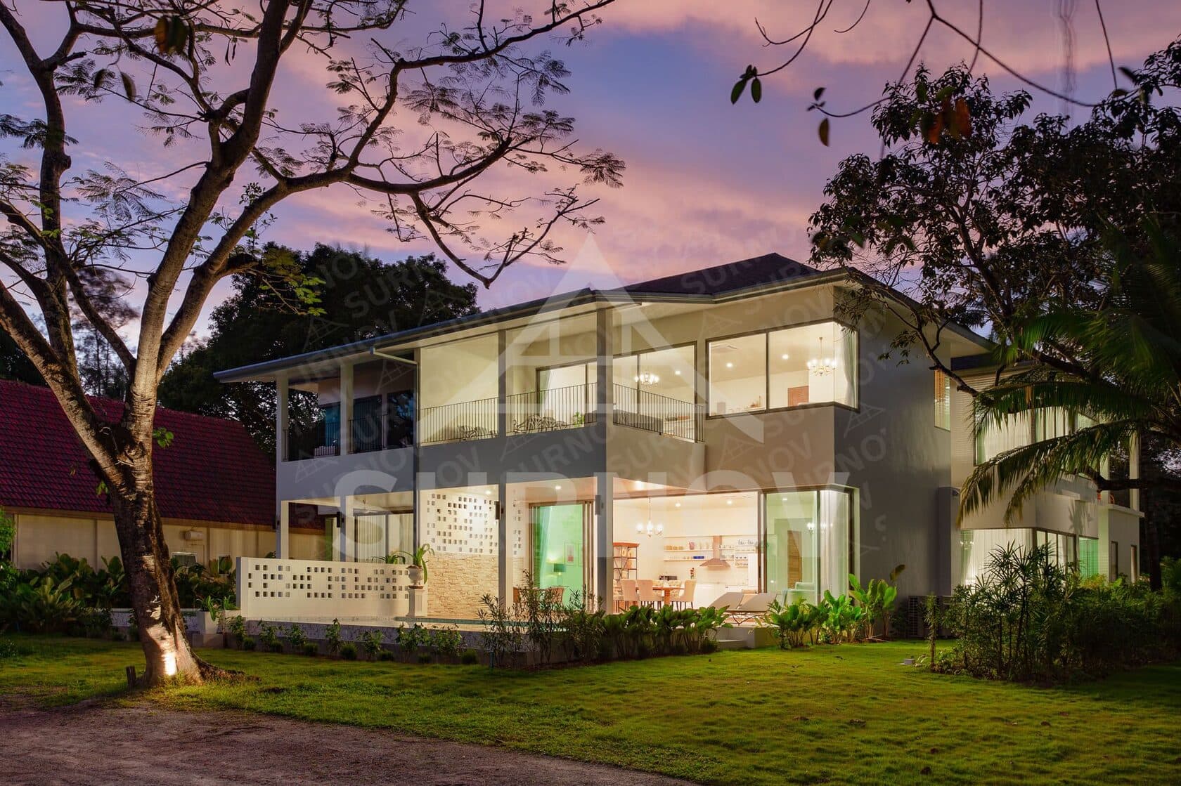 5-bedrooms Private Pool Villa on Chalong
