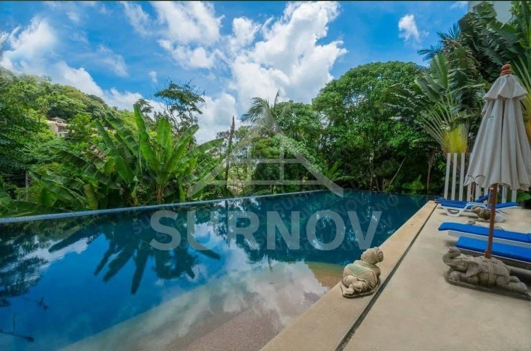 1-bedroom Common Pool Condo on Patong