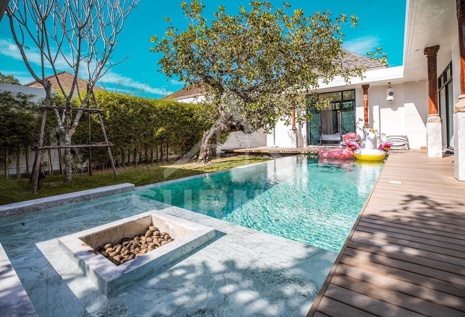 3-bedrooms Private Pool Villa on Chalong
