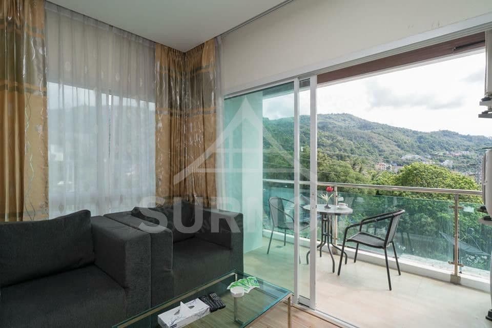 2-bedrooms Common Pool Condo on Patong