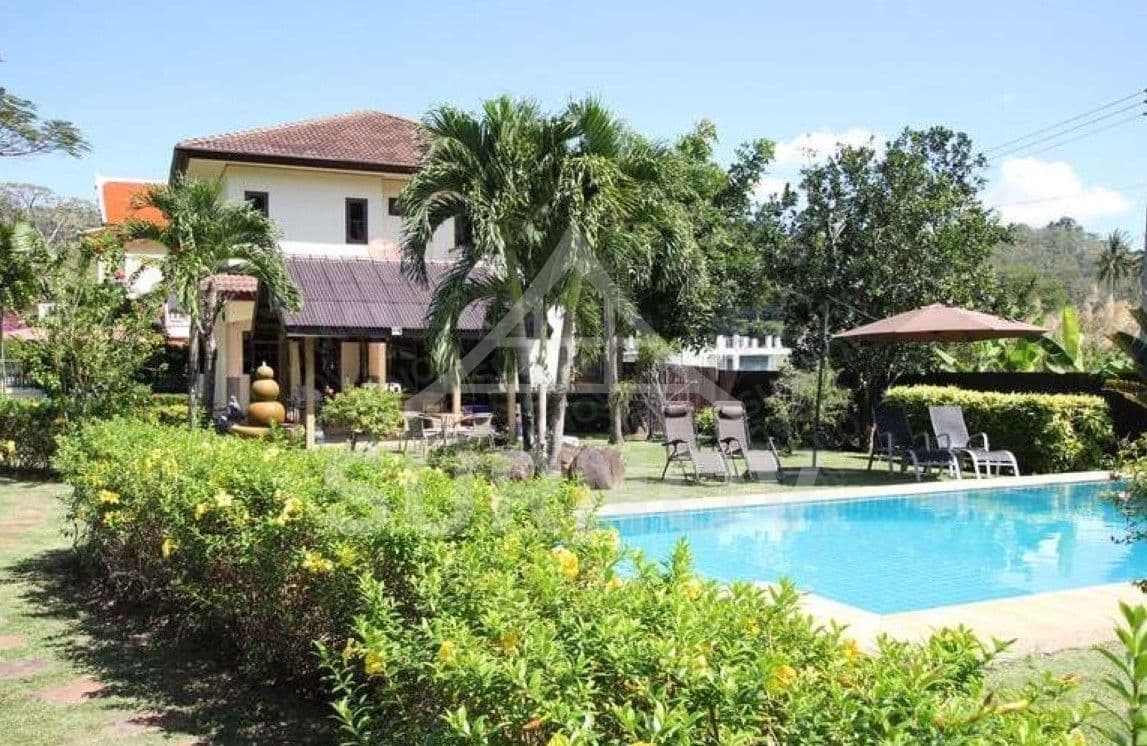 4-bedrooms Private Pool Villa on Naiyang