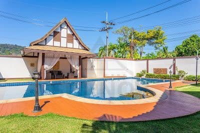 3-bedrooms Private Pool Villa on Rawai