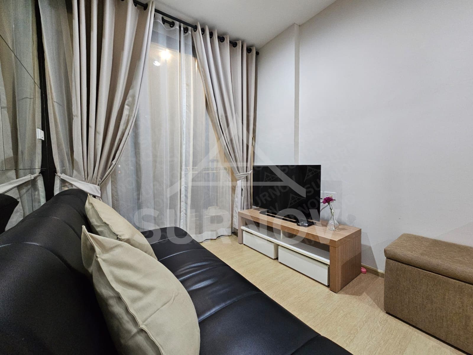 1-bedroom Common Pool Condo on Bang Tao