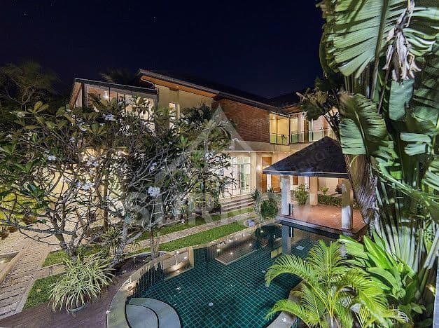 3-bedrooms Private Pool Villa on Rawai