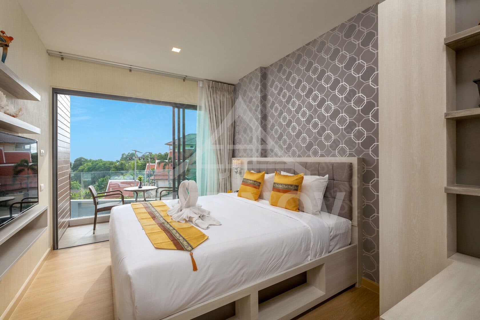1-bedroom Common Pool Condo on Kata