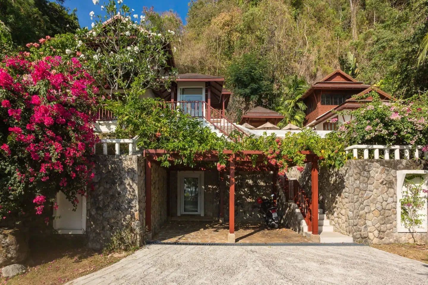 4-bedrooms Private Pool Villa on Patong