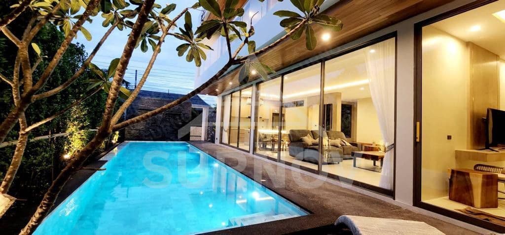 5-bedrooms Private Pool Villa on Chalong