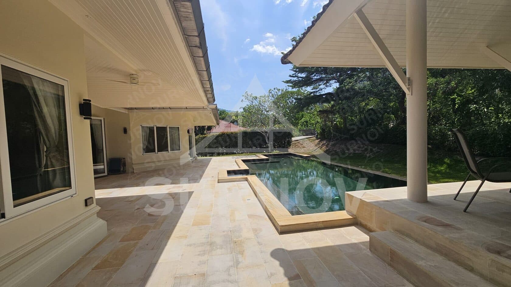 3-bedrooms Private Pool Villa on Kathu
