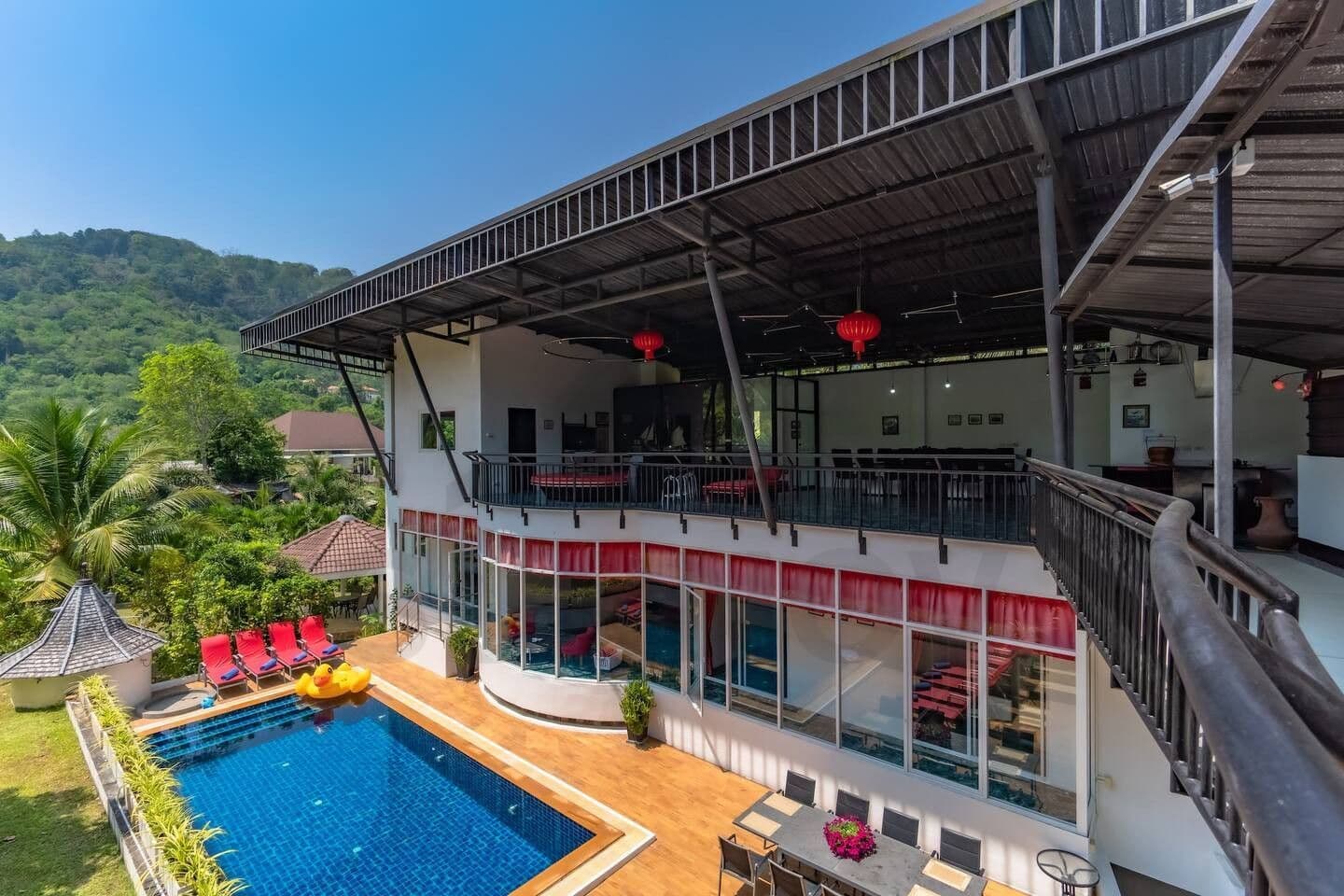 10-bedrooms Private Pool Villa on Chalong