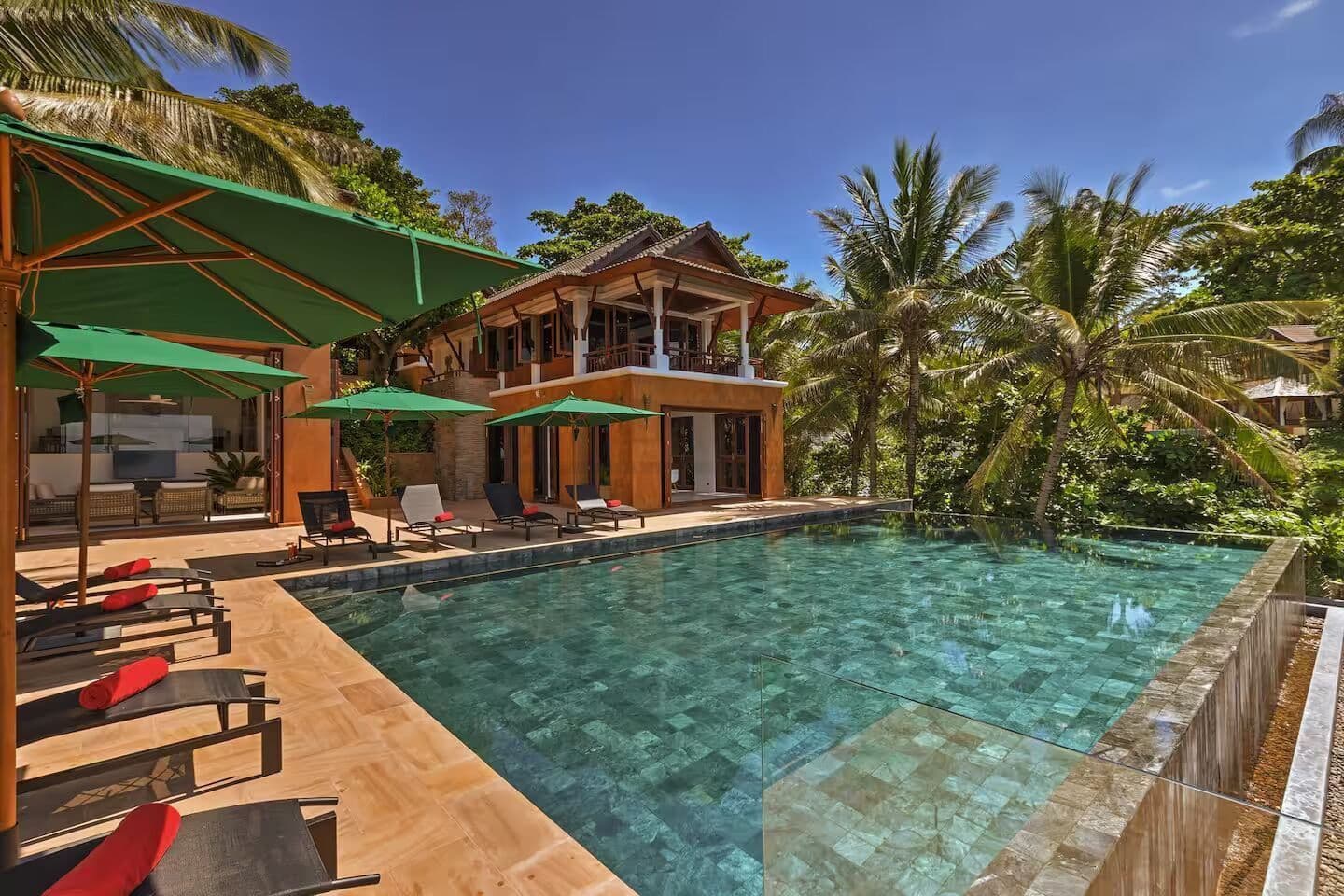 8-bedrooms Private Pool Villa on Cape Panwa