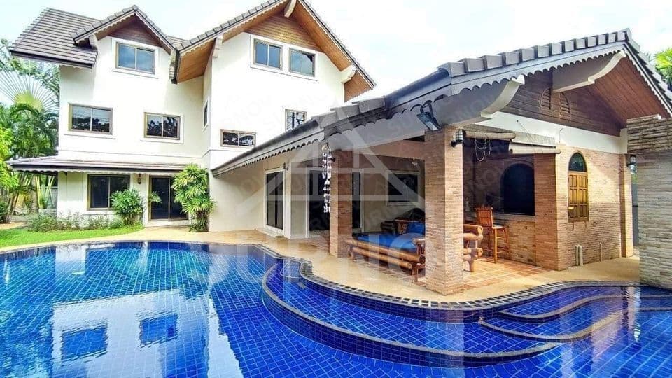 3-bedrooms Private Pool Villa on Rawai