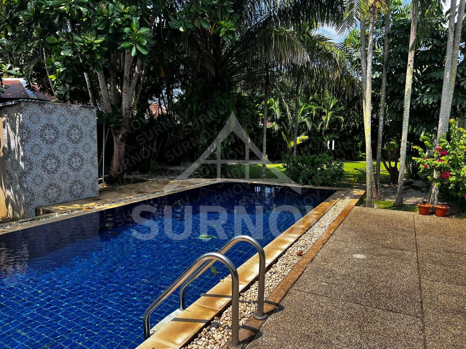 3-bedrooms Private Pool Villa on Rawai