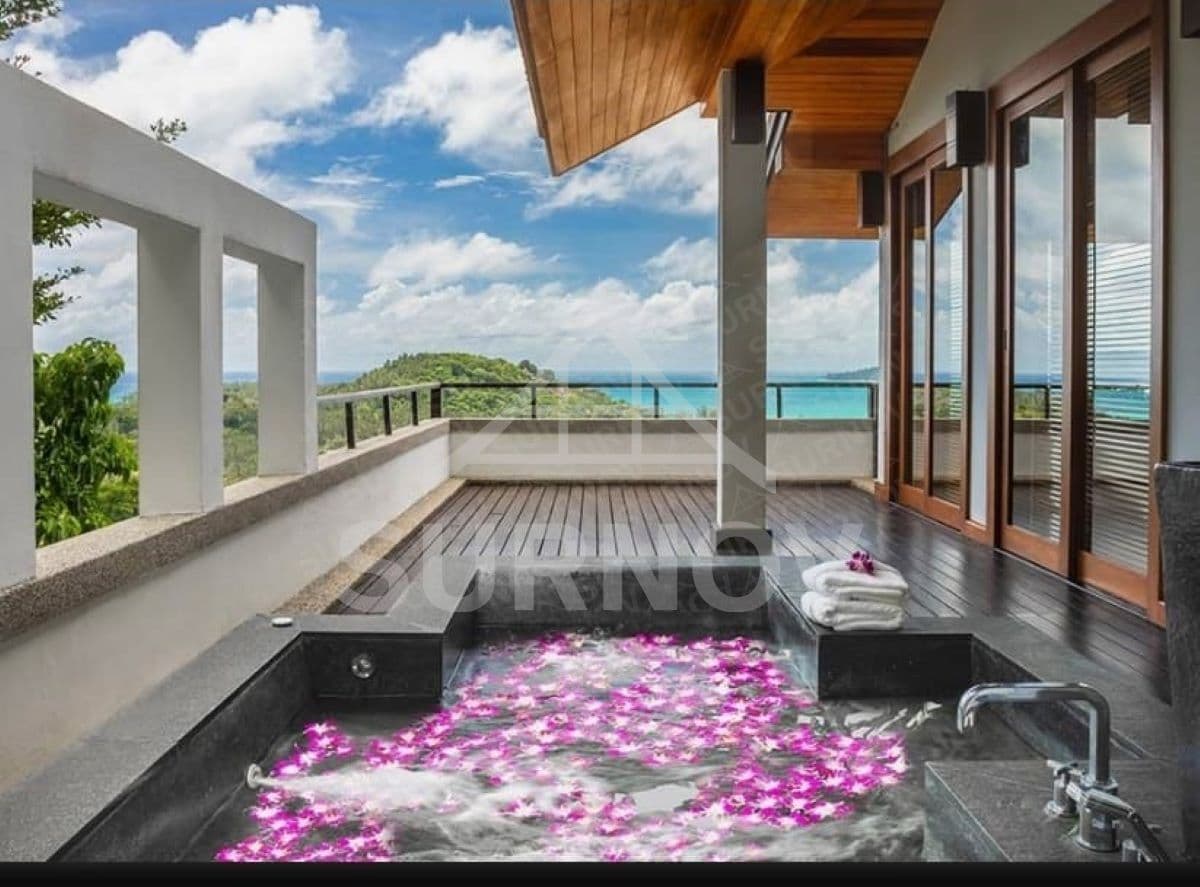 5-bedrooms Private Pool Villa on Surin