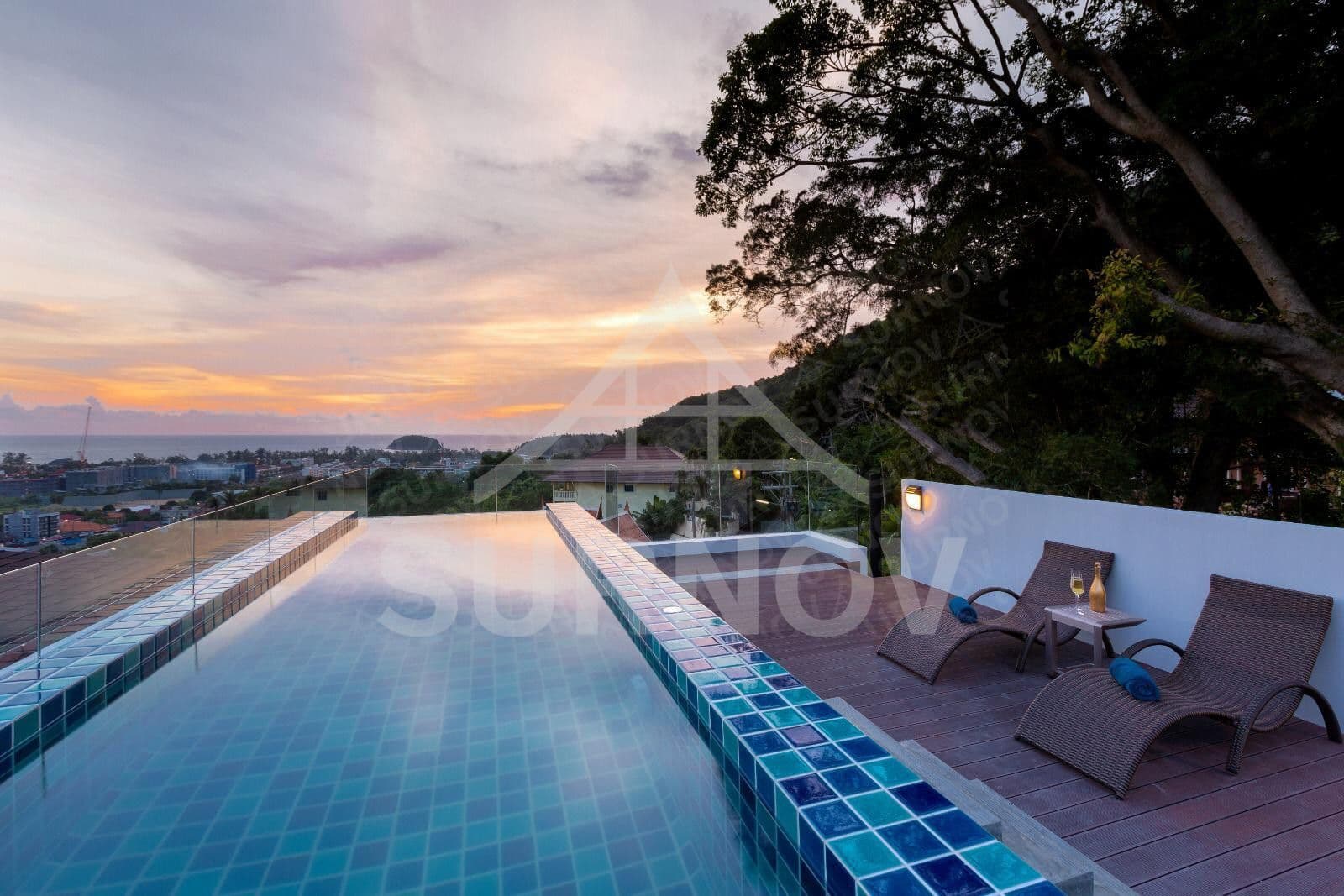 2-bedrooms Common Pool Condo on Kata