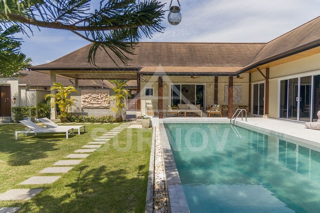 3-bedrooms Private Pool Villa on Rawai