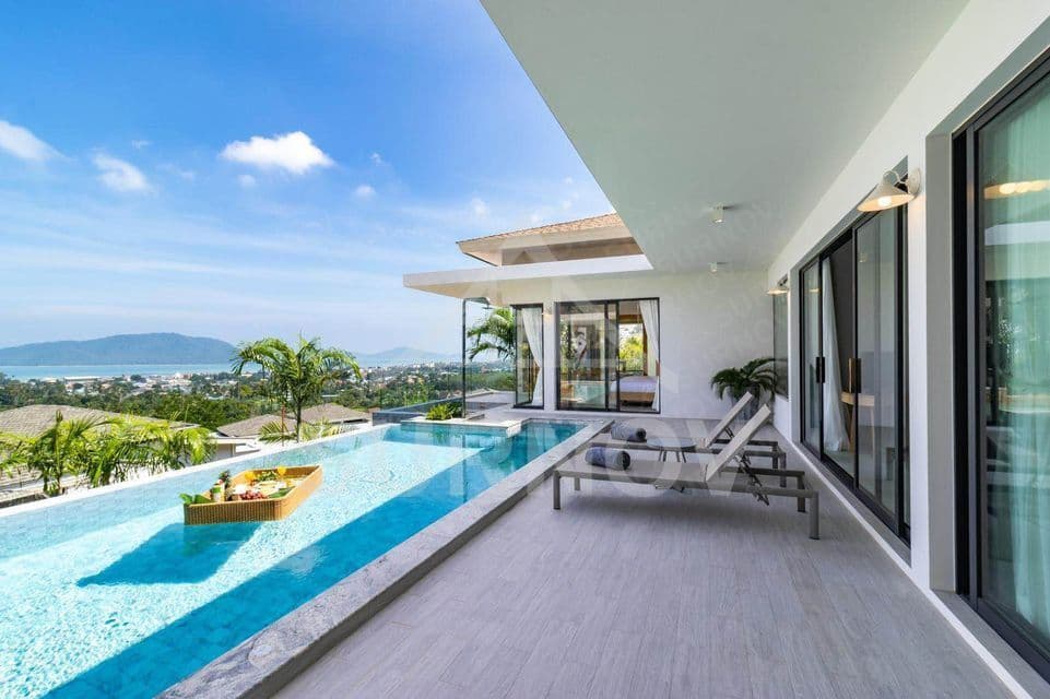 3-bedrooms Private Pool Villa on Rawai