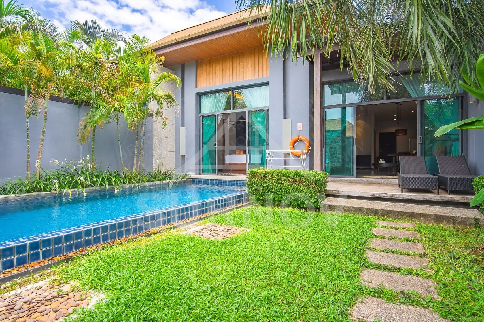 2-bedrooms Private Pool Villa on Nai Harn